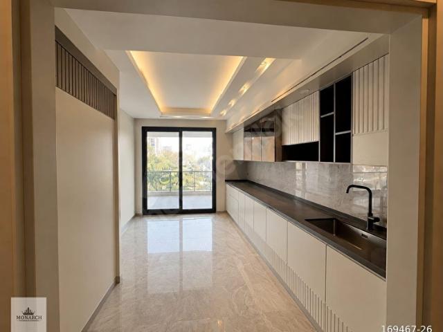 BEYLİKDÜZÜ DEREAĞZI MAH'DE DEKORLU 2+1 LÜKS DAİRE