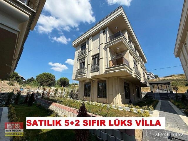 BEYLİKDÜZÜ KAVAKLI MAHALLESİ BUTİK SİTE İÇİNDE LÜKS 5+2 VİLLA