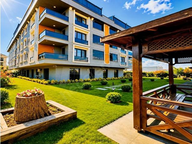 BEYLİKDÜZÜ KOLEJLER BÖLGESİ KAPALI HAVUZLU BUTİK SİTEDE LÜKS 2+1
