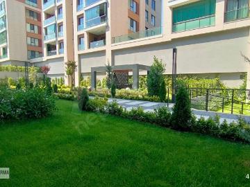 BEYLİKDÜZÜ LOTUS KORU 1'DE SATILIK 3+1 BAHÇE KATI