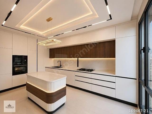 BEYLİKDÜZÜ MARMARA MAH'DE LÜKS 3+1 DAİRE