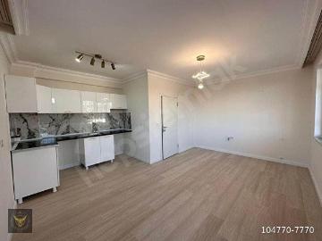 BEYLİKDÜZÜ MERKEZ'DE METROBÜSE YAKIN 1+1 KAÇIRILMAYACAK FIRSAT DAİRE