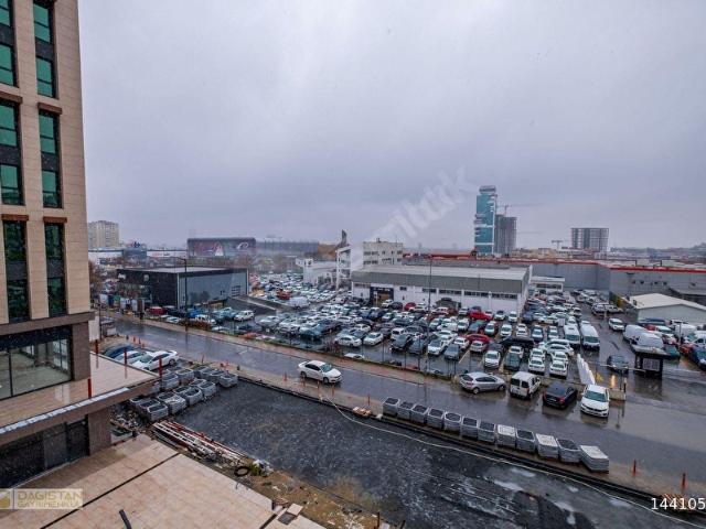 BEYLİKDÜZÜ MİGROS YANINDA SATILIK 3+1 DAİRE