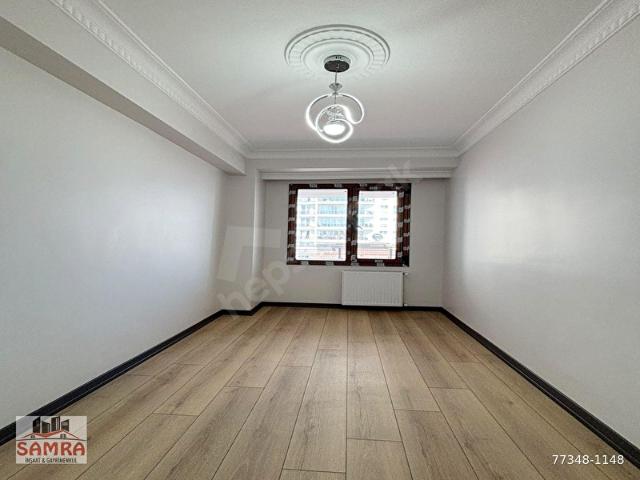 BEYLİKDÜZÜ SAMRADAN SIFIR BİNADA OTURUMA HAZIR 2+1 SATILIK DAİRE