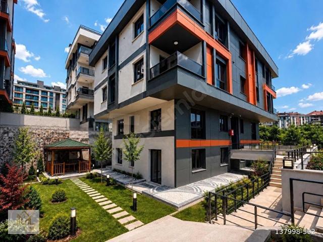 SİEM'DEN BEYLİKDÜZÜ MARİNAYA YAKIN KONUMDA BUTİK SİTE İÇİNDE 3+1