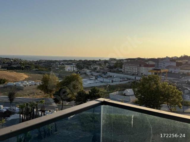 BEYLİKDÜZÜNDE 4+2 EŞYALI SATILIK DUBLEKS DAİRE FULL DENİZ MANZARALI