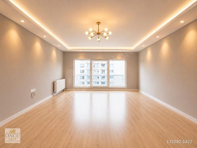 BEYLİKDÜZÜNDE %80 KREDİ İMKANI İLE SİTE İÇİNDE 2+1 SATILIK DAIRE