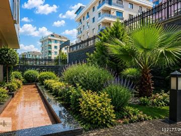 BEYLİKDÜZÜNDE AYDINLIK KONFORLU SIFIR 2+1 ARA KAT DAİRE.