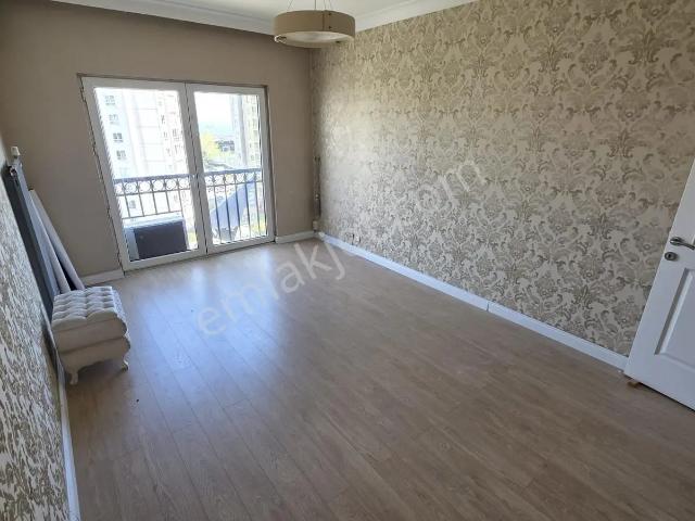 Beylikdüzü Marmara Mah. 75m² Kiptaş 2+1 Park Ve Deniz Manzaralı
