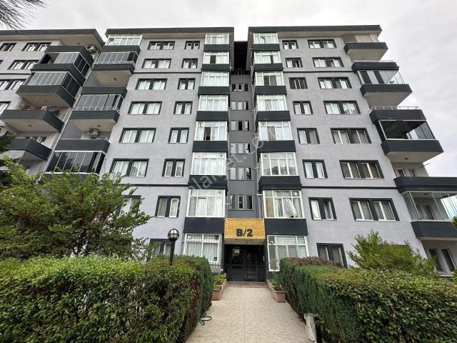 Beylikdüzü Marmara Mahallesinde 3+1 120 M2 Site İçinde Kiralık Daire