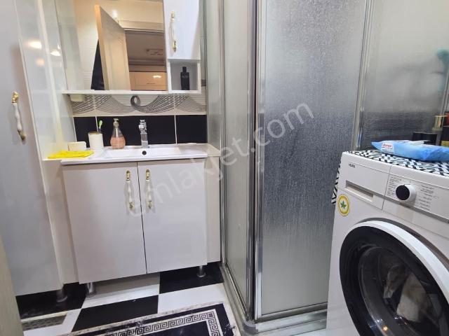 Beylikdüzü Metrobüs Durağında Bahçe Kullanımlı Eşyalı Kiralık 1+1 Daire Remax Kaya