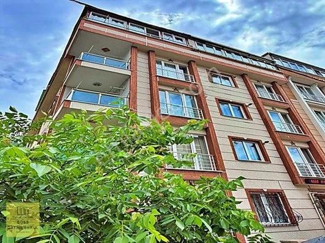 Beylikdüzü Metrobüse Yakın Deniz Manzaralı 180m² 3+2 Dublex