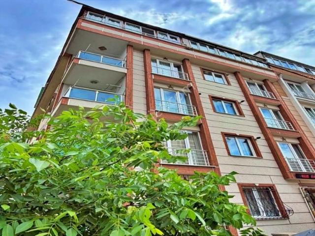 Beylikdüzü Metrobüse Yakın Deniz Manzaralı 180m² 3+2 Dublex