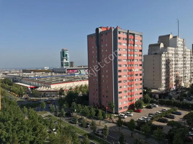 Beylikdüzü Metrobüse Yakın, Site İçinde 3+1 Satılık Daire