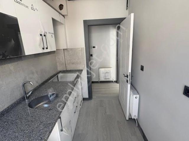 Beylikdüzü Osb Mah Aile Oturumuna Uygun Ayrı Mutfaklı Kapalı Otoparklı 1+1 Dairemiz