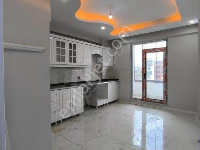 Beylikdüzü Osb Mah Metrobüse Komşu Şık Tasarımlı Geniş Mutfaklı 2+1 Dairemiz