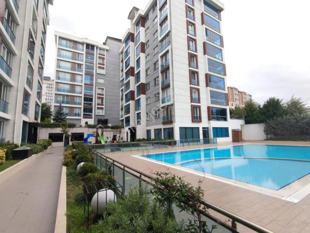 Beylikdüzü Adnan Kahvecide 2+1 115 M2 Havuzlu Sosyal Tesisli Ebeveyin Banyolu Boş Kiralık Daire