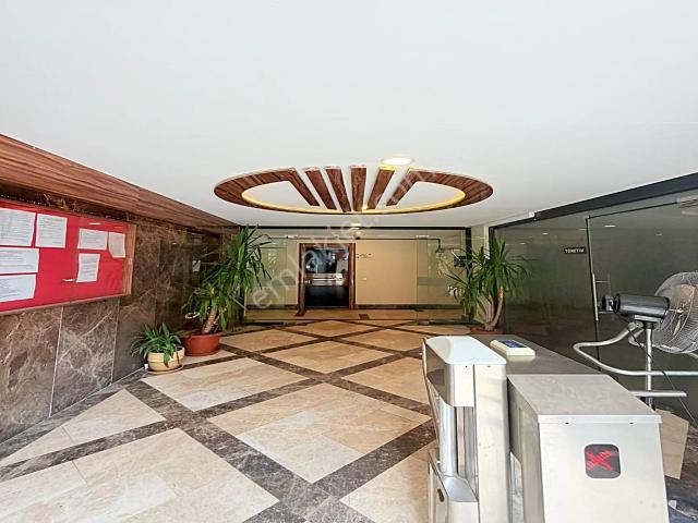 Beylikdüzü Arena'dan Site İçerisinde Kiralık 1+1 Teraslı Daire