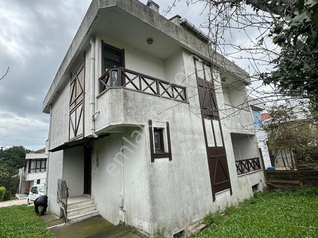 Beylikdüzü Butik Sitede 4 Katlı Natamam Villa Satılık