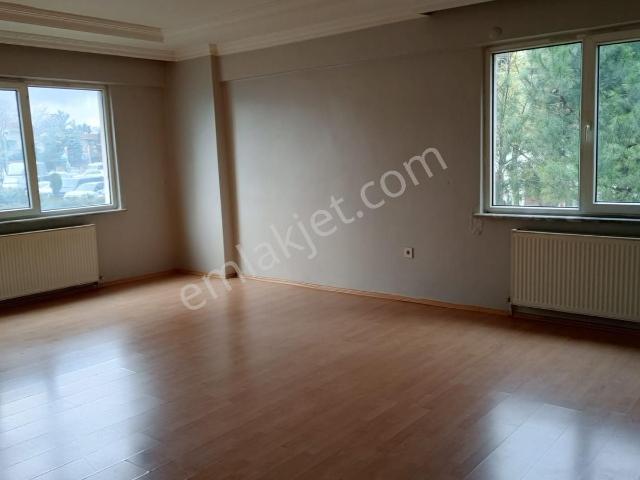 Beylikdüzü Barış Mah. Beyazcity Avm Yanı Satılık 3+1 Boş Daire