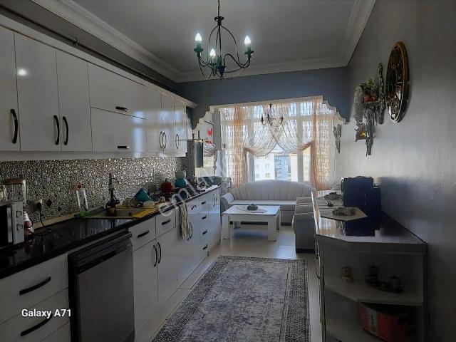 Beylikdüzü Barış Mah Site İçi Eşyalı 3+1 145 M2 Açık Oto Park