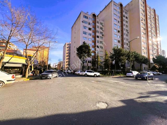Beylikdüzü Barış Mahallesin De Geniş M2 3+1 Satılık Daıre