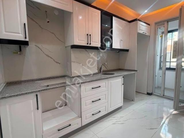 Beylikdüzü Cumhuriyet Mah Kapalı Mutfaklı Metrobüse Komşu 1+1 Fırsat Dairemiz