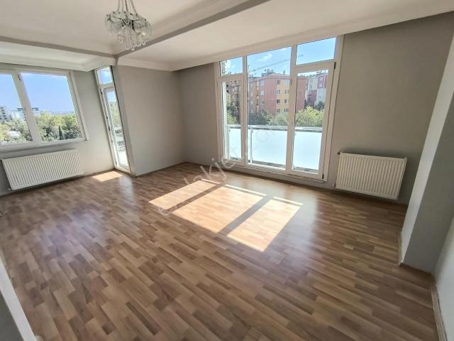 Beylikdüzü Gürpınar Mah 3+2 160m2 Kiralık Dubleks Daire