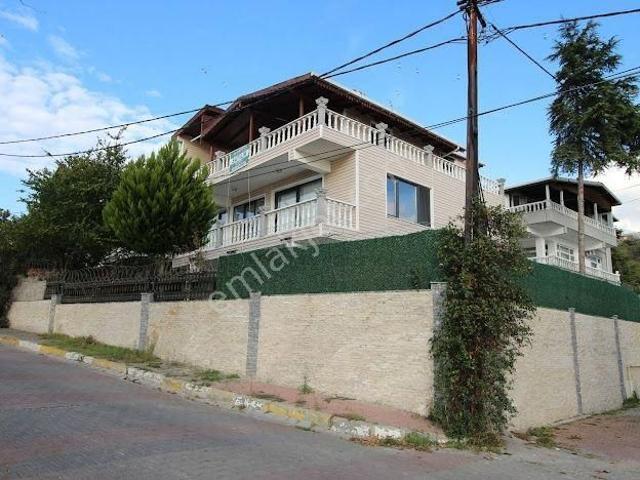 Beylikdüzü Gürpınar Full Deniz Manzaralı Cadde Üzeri Villa