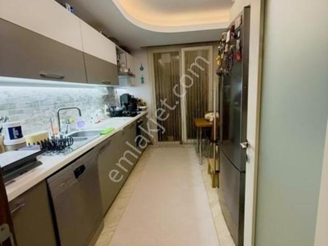 Beylikdüzü Gürpınarda Kiralık Dubleks Daire Havuzlu Güvenlikli