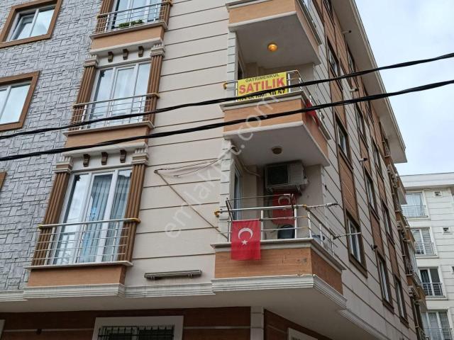 Beylikdüzü Gürpınar'da Satılık 2+1 Bakımlı Daire