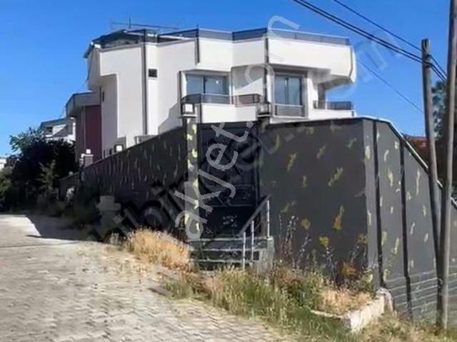 Beylikdüzü Gürpınarda Satılık Daire Deniz Manzaralı Vill