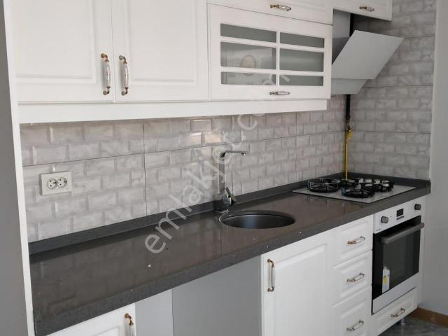 Beylikdüzü Kavaklı Asansörlü Kiralık 2+1 Daire