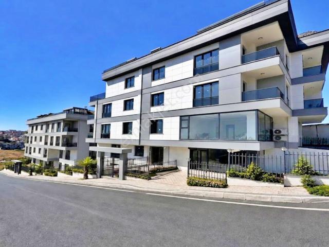 Beylikdüzü Kavaklı'da Ferah Ve Kullanışlı Satılık 4+2 Dubleks