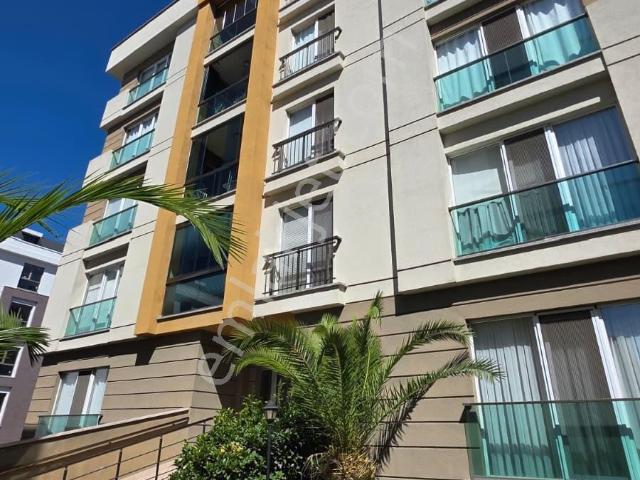 Beylikdüzü Kavaklı Mahallesi Şehri Beyaz 1 De Eşyalı Kiralık 2+1