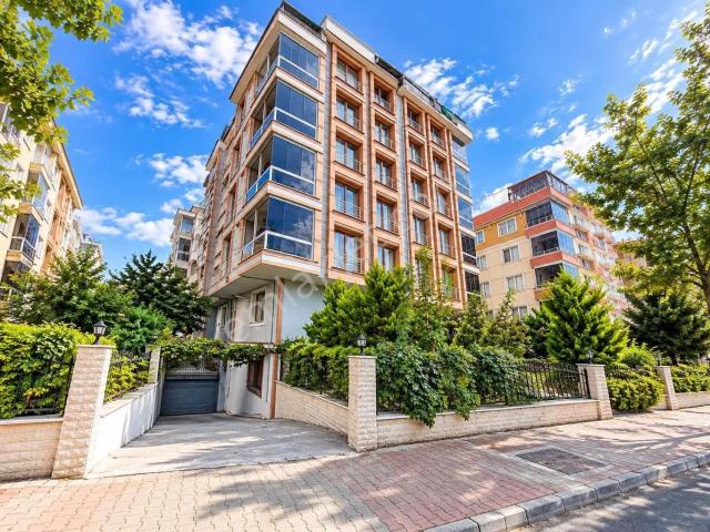 Beylikdüzü Kiralık Eşyalı 1+1 Bahçeli Düz Giriş Daire