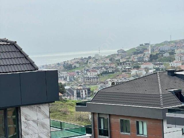 Beylikdüzü Sahil Mahallesi'nde 4+2 Dubleks Deniz Manzaralı 260 Metrekare Sıfır Dubleks