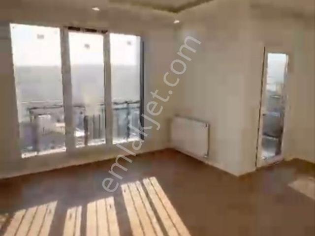 Beylikdüzü Sahil Mahallesi'nde Satılık Dubleks Daire