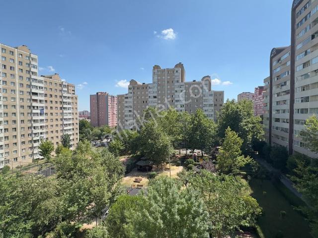 Beylikdüzü Site Metrobüse 1 Dk Ferah Geniş 3+1 Kiralık Daire