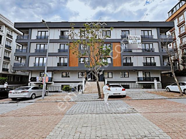 Beylikdüzü Yakuplu Da Satılık 1+1 Bahçeli Geniş Sıfır Daire