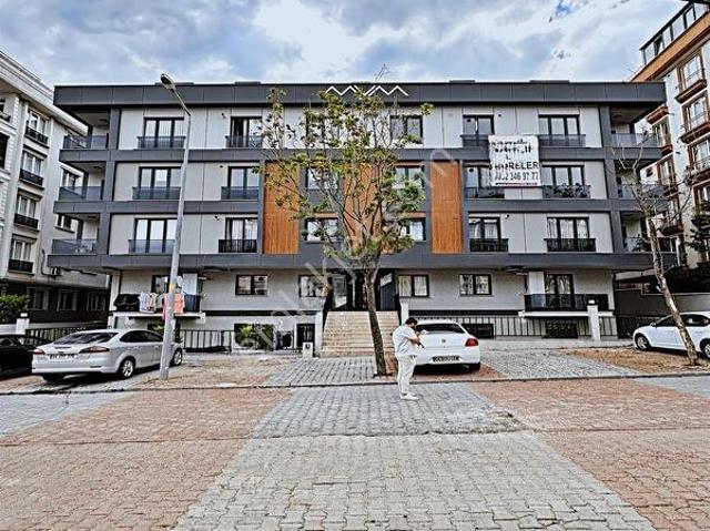 Beylikdüzü Yakuplu Da Satılık 1+1 Bahçeli Geniş Sıfır Daire