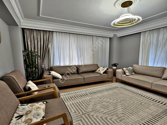 Beylikdüzü Yakuplu Da Satılık 2+1 Metrobüse Yakın Geniş Daire