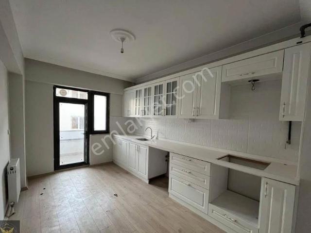 Beylikdüzü Yakuplu Mah Hasırcılar Avm Arkası 2+1 Dairemiz