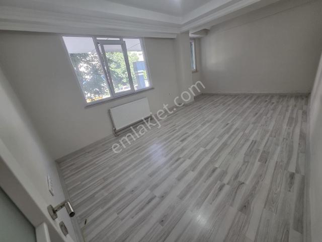 Beylikdüzü Yakuplu Mah. 2+1 Net 85 M² Giriş Kat, Yeni Bina