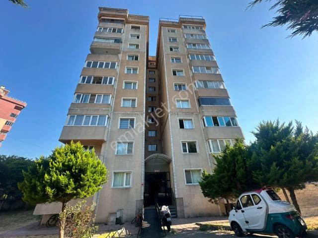 Beylikdüzü Yakuplu Marmara Mahallesinde Hanımeli Sitesinde İçi Yapılı, Bakımlı, Temiz, Deniz Manz