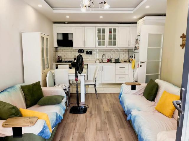 Beylikdüzü Yakuplu Metrobüse Yakın Site İçinde 2+1 Satılık Daire