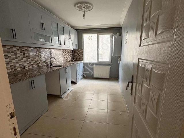 Beylikdüzü Yakupluda 2+1 Tertemiz Kıralık Arakat