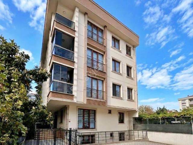 Beylikdüzü Yakuplu'da Fuzulev'e Uygun Satılık 2+1 Daire