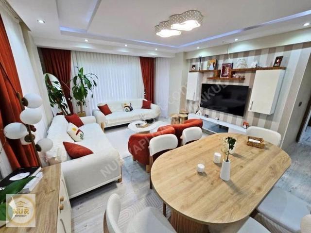 Beylikdüzü Yakuplu'da Metrobüse 5 Dk Yüksek Kira Getirili Ferah!