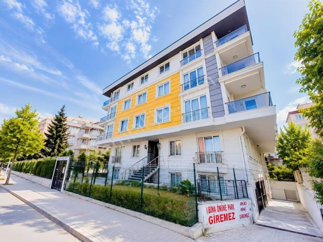 Beylikdüzü Yakupluda Satılık Ön Cephe Kapalı Otoparklı Dubleks